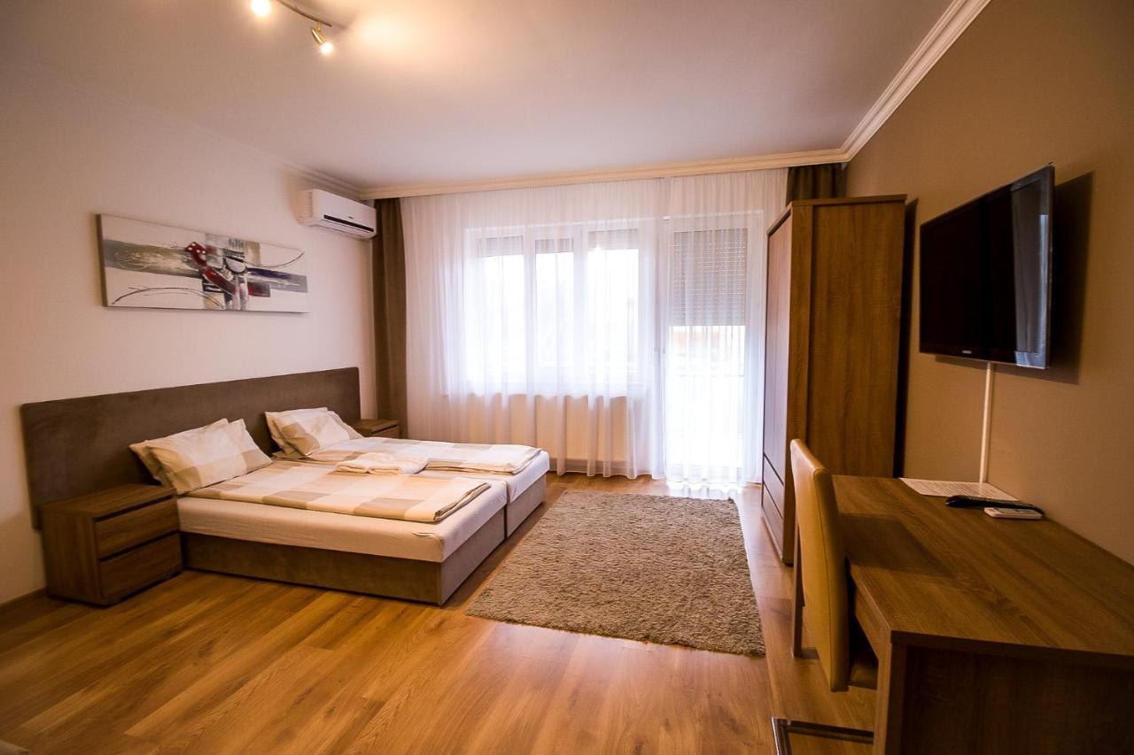 Thermal Next II Weninger Apartman Kiskunhalas Extérieur photo